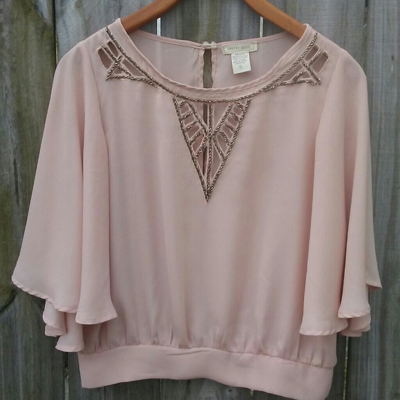 Pretty Good Tops - Pretty Good top size- Med -blush -neck beading